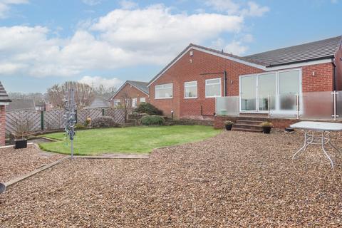 3 bedroom bungalow for sale, Headlands Close, Liversedge, WF15