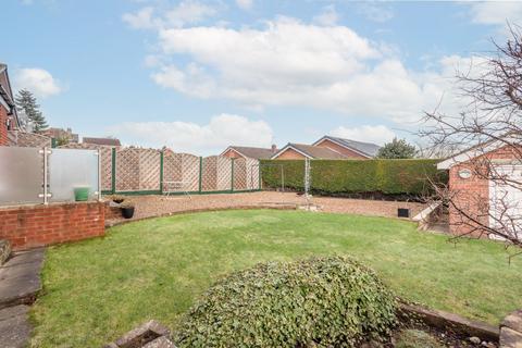 3 bedroom bungalow for sale, Headlands Close, Liversedge, WF15