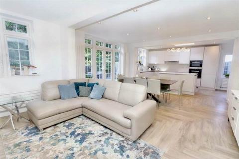 4 bedroom detached house for sale, Hartfield Avenue, Elstree