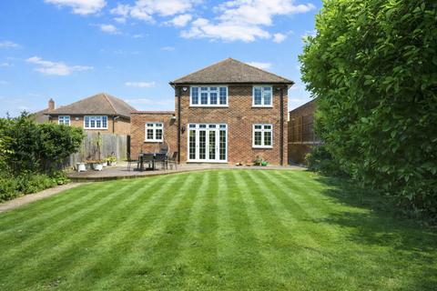 4 bedroom detached house for sale, Hartfield Avenue, Elstree