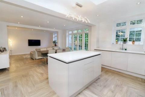 4 bedroom detached house for sale, Hartfield Avenue, Elstree