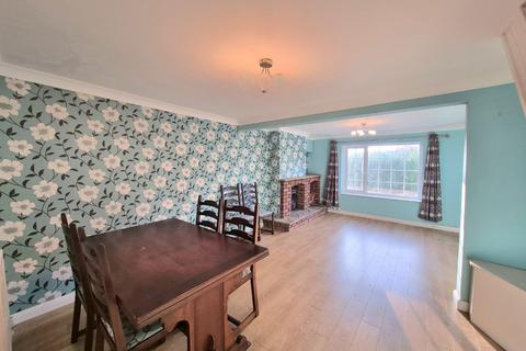2 bedroom terraced house for sale, Park Street, Earls Barton, Northamptonshire NN6