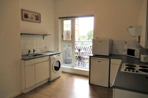 2 bedroom flat to rent, Sauchiehall Street, Glasgow, G3