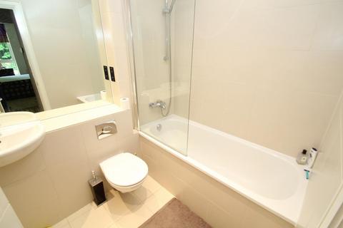 2 bedroom flat to rent, Stainbeck Lane, Leeds, West Yorkshire, LS7