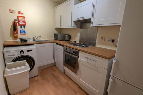 3 bedroom flat to rent, 185 2/M Princes Street, ,