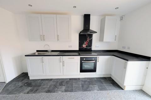 2 bedroom ground floor flat to rent, Pickersleigh Avenue, Malvern, Worcestershire, WR14 2LJ