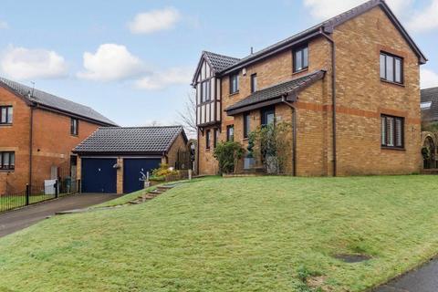 4 bedroom detached house for sale, Binniehill Road, Cumbernauld, G68 9JJ