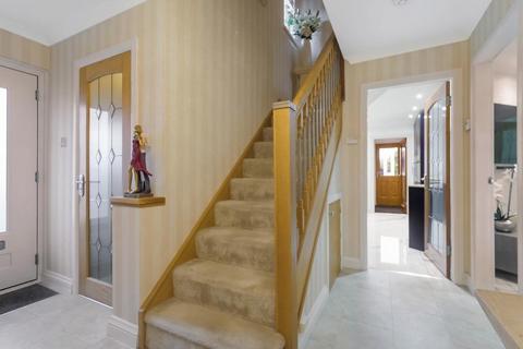 4 bedroom detached house for sale, Binniehill Road, Cumbernauld, G68 9JJ