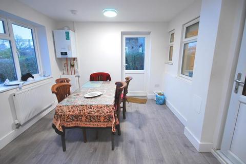 5 bedroom semi-detached house to rent, LYON PARK AVENUE, WEMBLEY, HA0 4DX