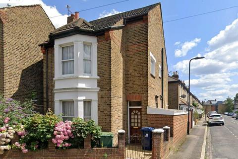 3 bedroom detached house for sale, York Avenue, Hanwell, London, W7 3HY