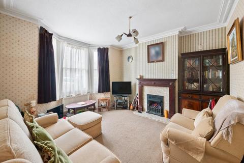 3 bedroom detached house for sale, York Avenue, Hanwell, London, W7 3HY