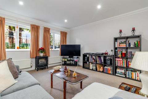 2 bedroom apartment for sale, Spire Place, Warlingham, CR6 9LW