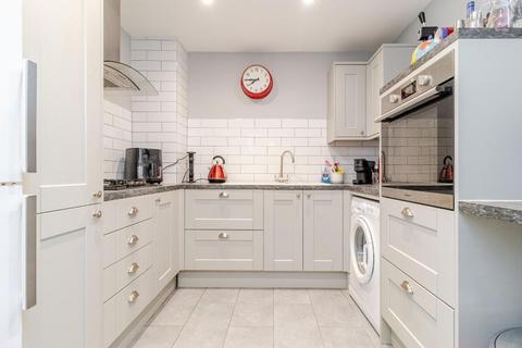 2 bedroom apartment for sale, Spire Place, Warlingham, CR6 9LW