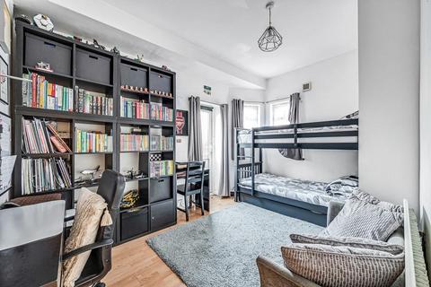 1 bedroom flat for sale, Chesham Terrace, Ealing, London, W13 9HX