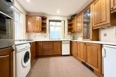 3 bedroom semi-detached house for sale, Vincent Road, Leagrave, Luton, Bedfordshire, LU4 9AW