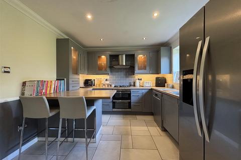 3 bedroom detached house for sale, Manor Road, Verwood BH31