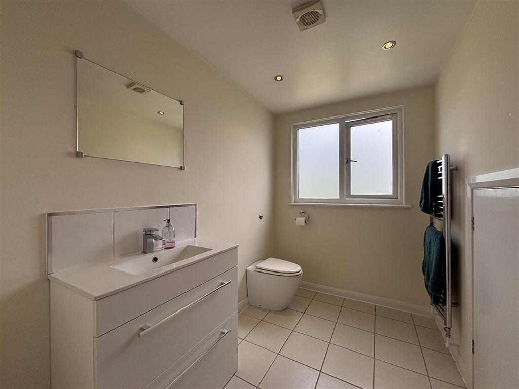 Ensuite