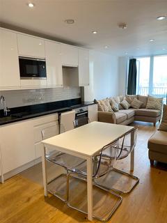 1 bedroom apartment to rent, South End, Croydon, CR0