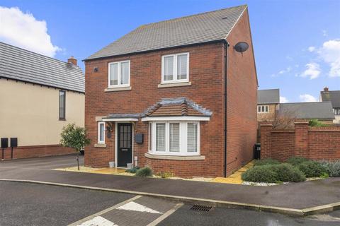 4 bedroom detached house for sale, Monetery Croft, Silsoe