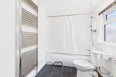 3 bedroom property to rent, Sirdar Road, Ipswich, IP1 2LD