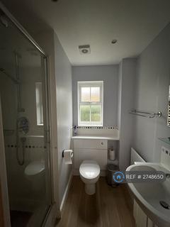 2 bedroom flat to rent, Lowndes Court, Harrow, HA1