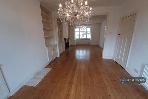 3 bedroom detached house to rent, Fromondes Road, London, SM3