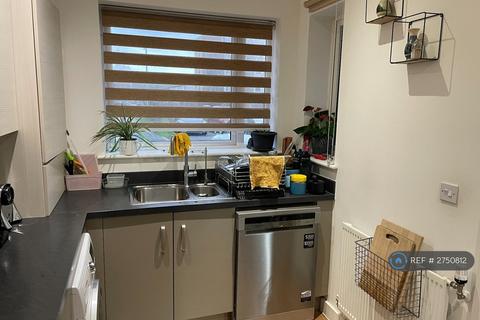 2 bedroom end of terrace house to rent, Watkins Way, Dagenham, RM8