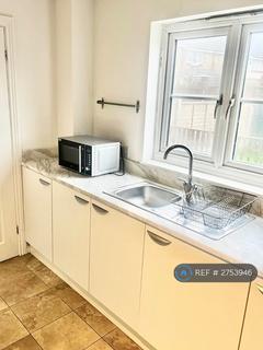 3 bedroom semi-detached house to rent, Barking, Barking, IG11