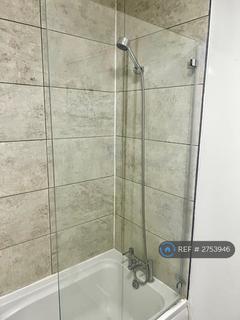 3 bedroom semi-detached house to rent, Barking, Barking, IG11