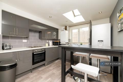 3 bedroom flat to rent, Binley Road, Coventry, CV3
