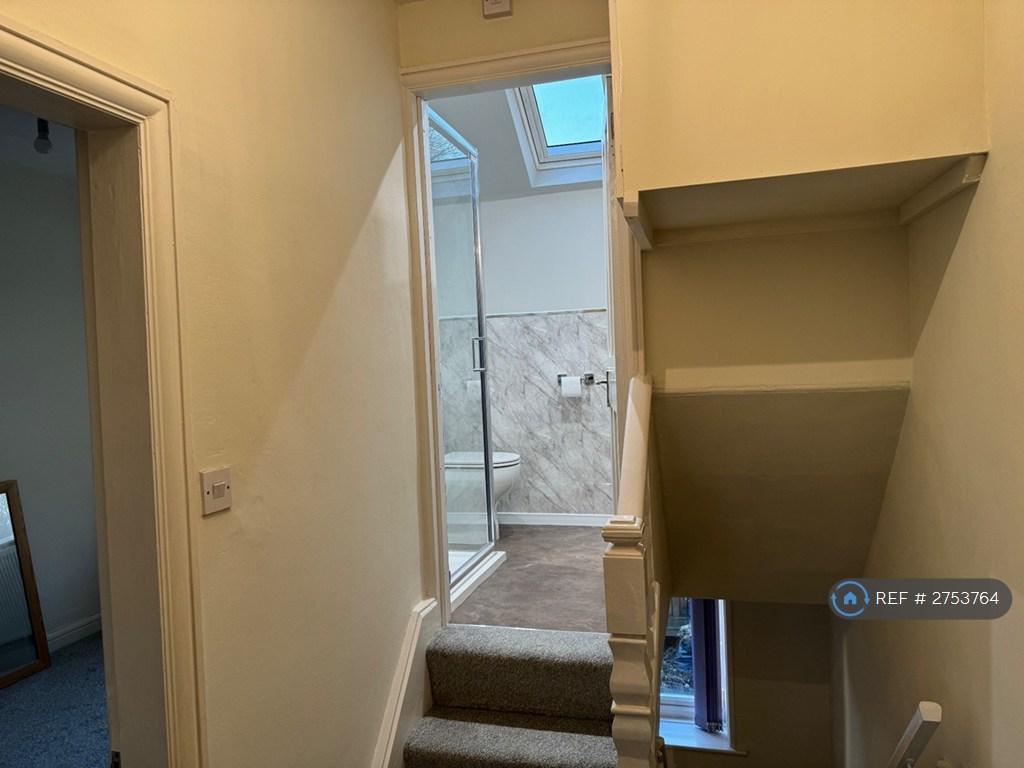 Upper Lobby To Shower Room &amp; Bedrooms