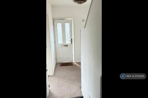 3 bedroom semi-detached house to rent, Pemberton Crescent, Middlesbrough, TS4