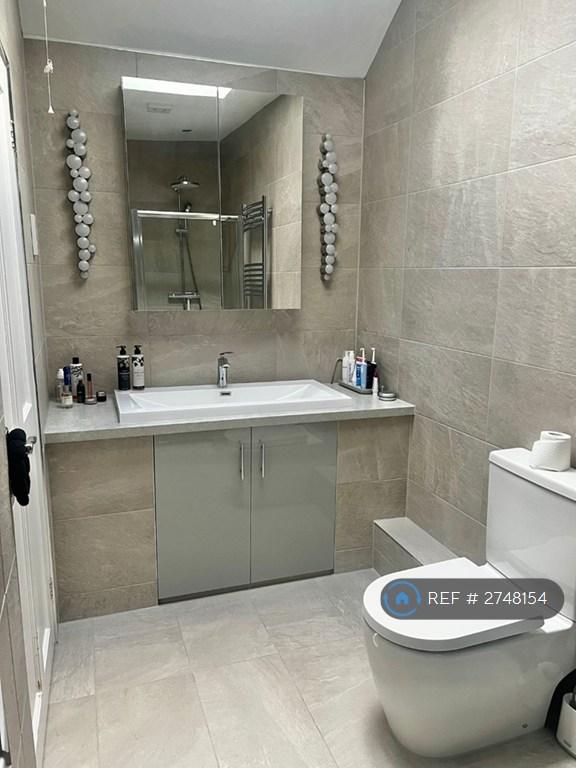 Main Bathroom