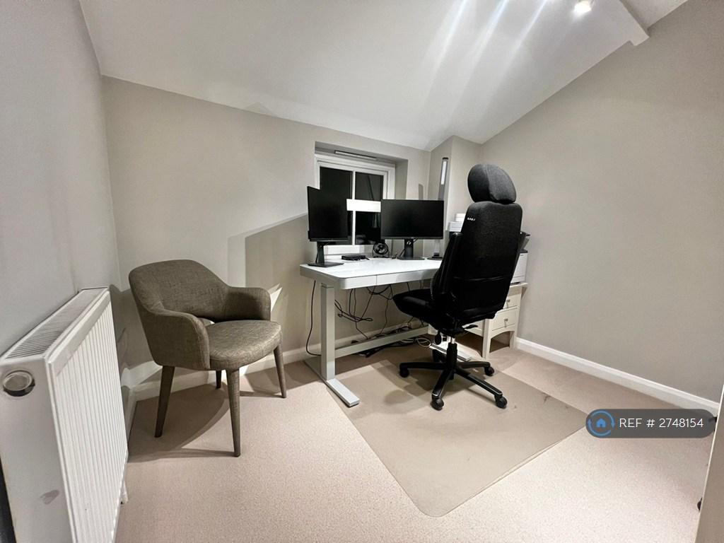 Office/Bedroom 3
