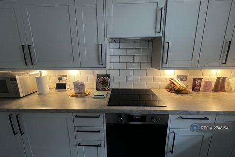3 bedroom semi-detached house to rent, Talbot Road, Rickmansworth, WD3