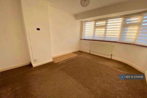 3 bedroom semi-detached house to rent, Elgin Avenue, Harrow, HA3