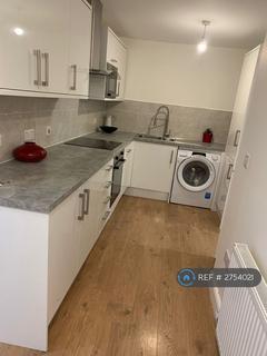 3 bedroom flat to rent, Lidgett Lane, Leeds, LS17