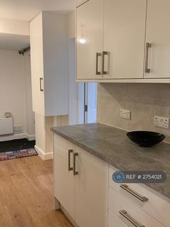 3 bedroom flat to rent, Lidgett Lane, Leeds, LS17