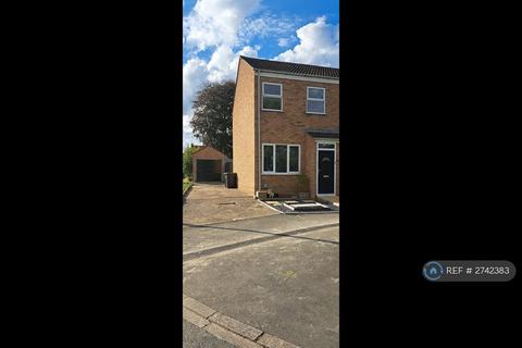 2 bedroom end of terrace house to rent, Crediton Close, Bedford, MK40