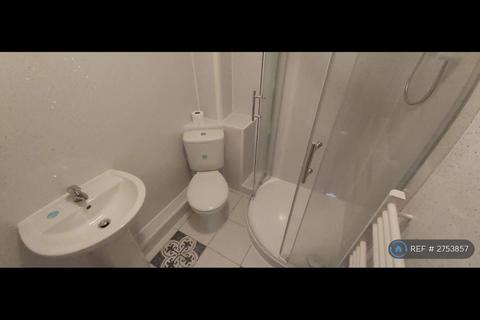 Studio to rent, Stanley Road, Bootle, L20