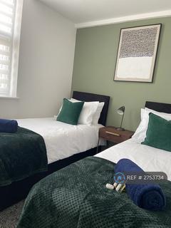 3 bedroom flat to rent, Villiers Road, Watford, WD19