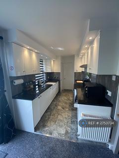 3 bedroom flat to rent, Villiers Road, Watford, WD19