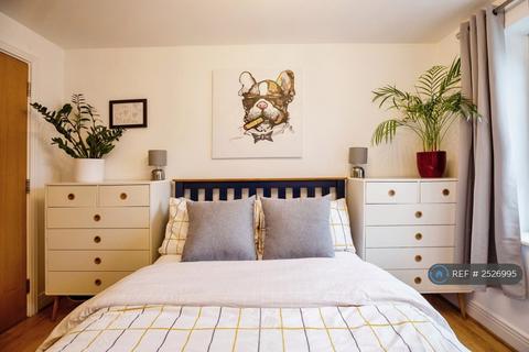 1 bedroom flat to rent, St Davids Square, London, E14