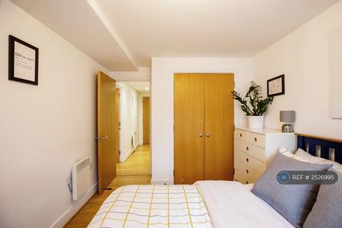 1 bedroom flat to rent, St Davids Square, London, E14
