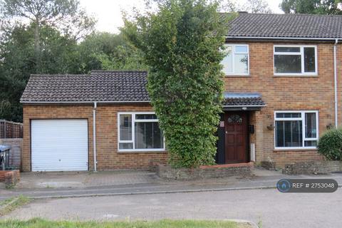5 bedroom semi-detached house to rent, Corby Drive, Englefield Green, Egham, TW20
