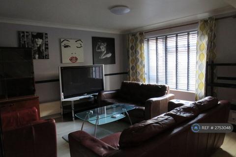 5 bedroom semi-detached house to rent, Corby Drive, Englefield Green, Egham, TW20