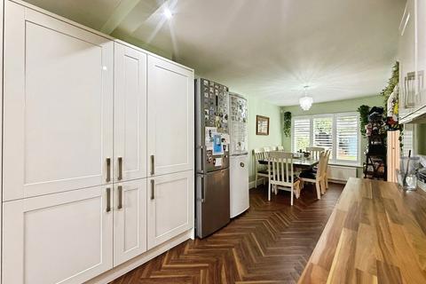 4 bedroom detached house for sale, The Brambles, Crowthorne