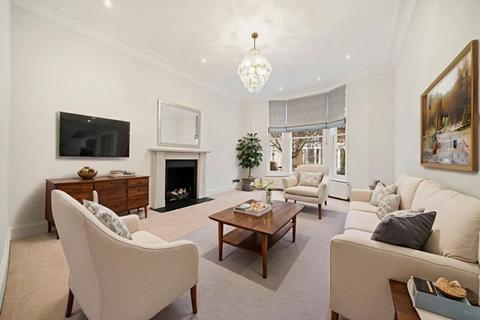 4 bedroom flat to rent, Stowe Road, London W12