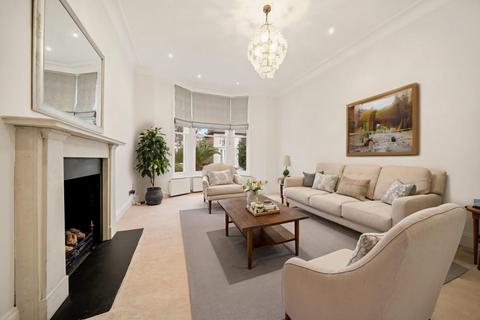 4 bedroom flat to rent, Stowe Road, London W12