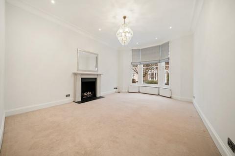 4 bedroom flat to rent, Stowe Road, London W12